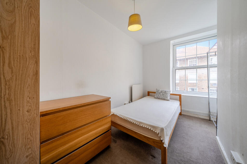 Apartment in London - View 5