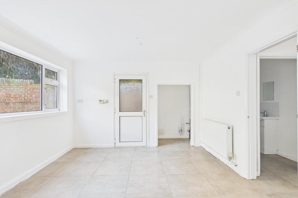 House in Maidenhead, Bray Wick - View 4