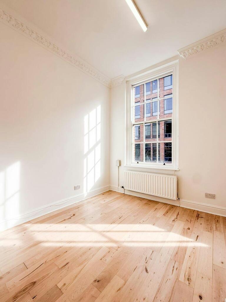 Kings Court_office to let_altrincham-09.jpg