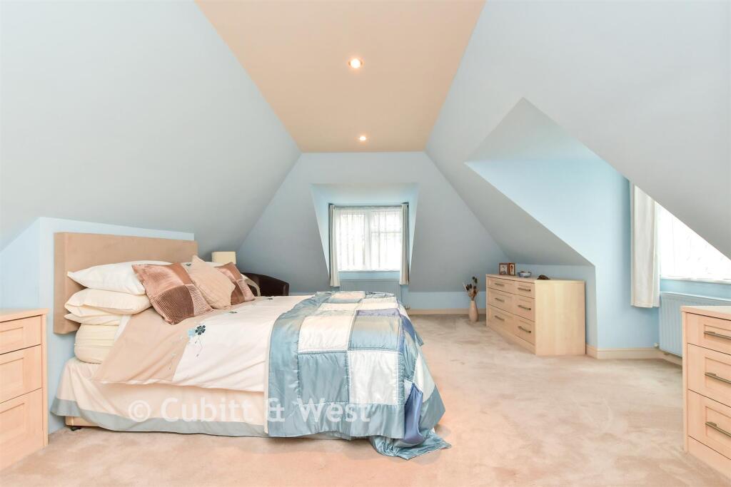 House in Brighton - View 4