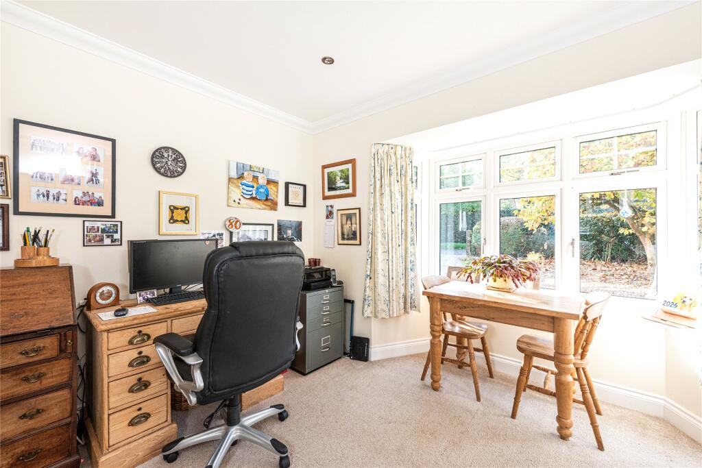 Woodside, Aspley Guise, Milton Keynes, Bedfordshire, MK17 photo 4