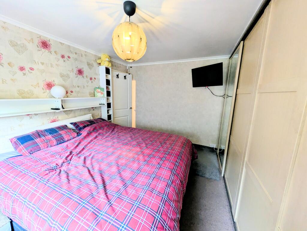 Additional image 18 of Frensham Grove, Bradford, BD7