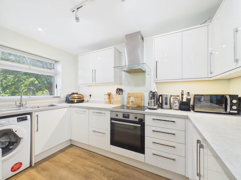 House in Redhill - View 3
