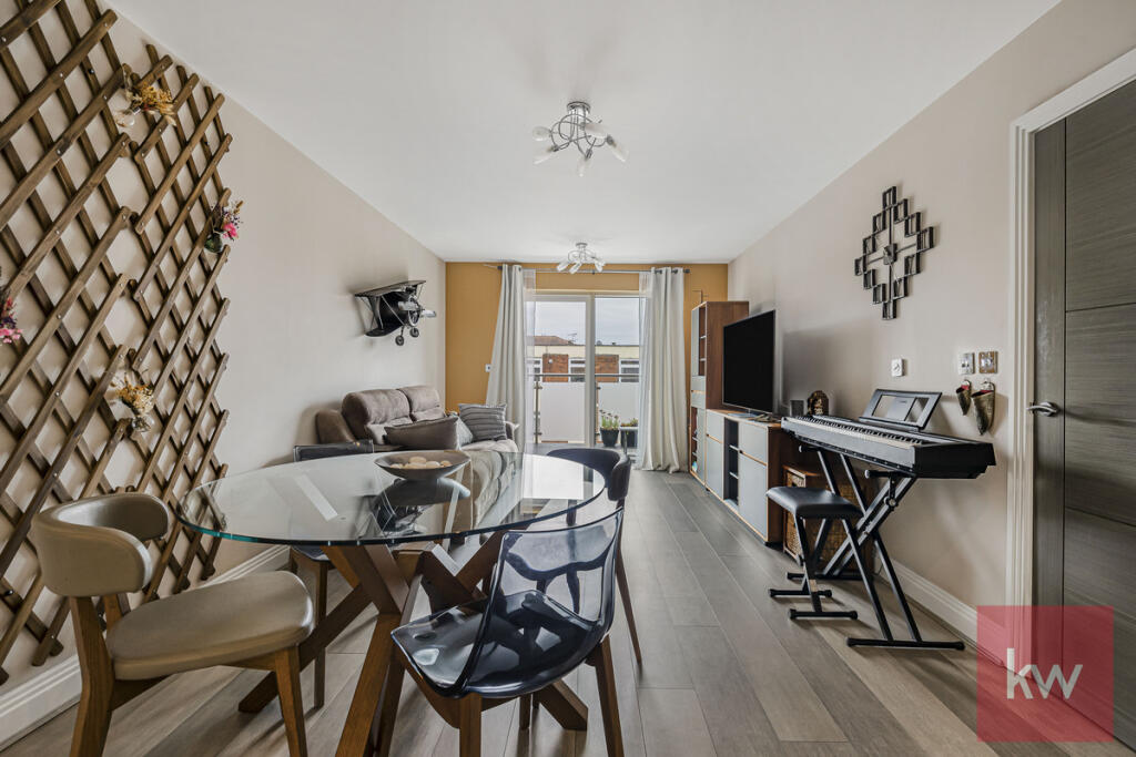 Apartment in Maidenhead, Fishery - More