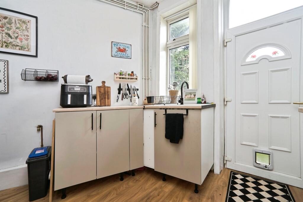 House in Bradford, Keighley - View 5