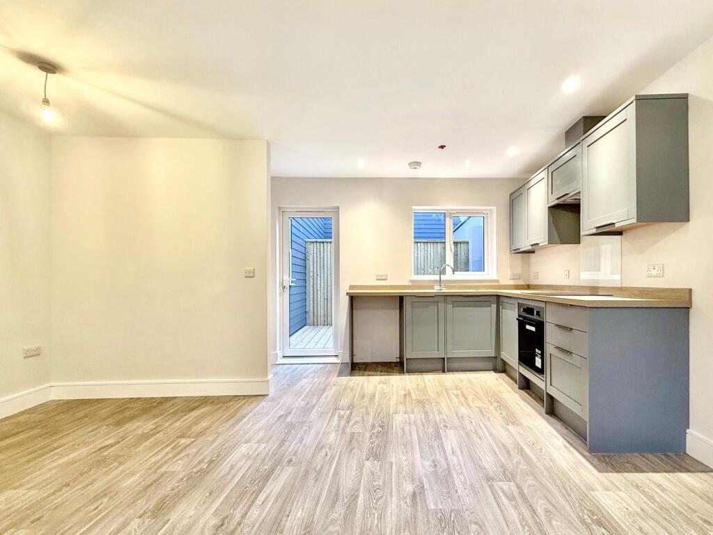 Main image of property: London Road, Bexhill-on-Sea, TN39