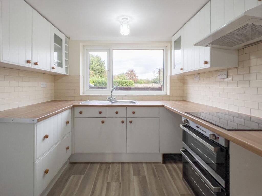 Stainthorpes Row, South Otterington, DL7 photo 3