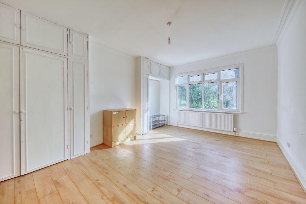 Main image of property: Beechwood Road, South Croydon, London, CR2