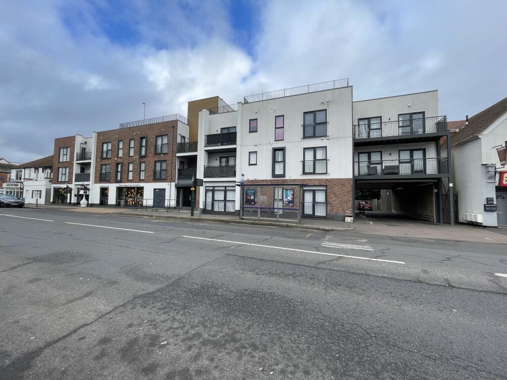 1-bed flat on 204 City Apartments, 1307-1321 London Road, Leigh-On-Sea, Essex SS9 2AD, £125,000