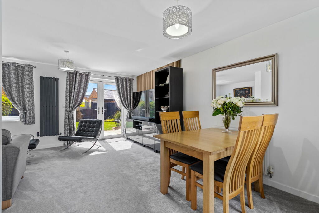 Cape Ruby Close, Bishops Cleeve, Cheltenham, GL52 photo 4