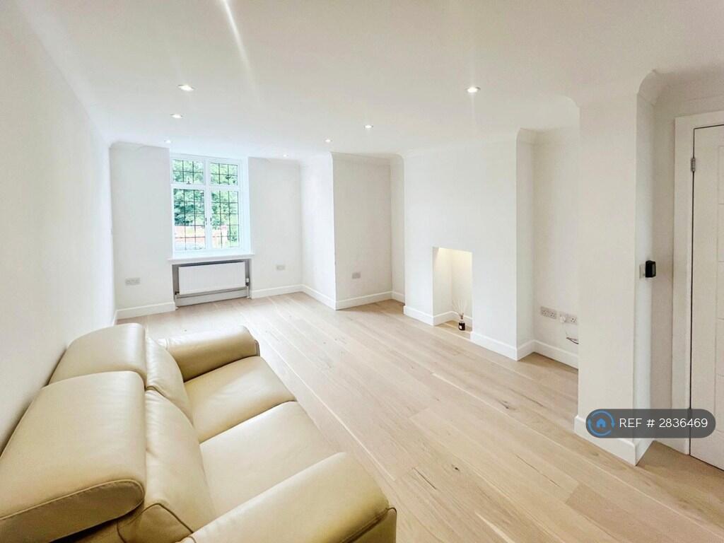 Main image of property: Lammas Lane, Esher, KT10