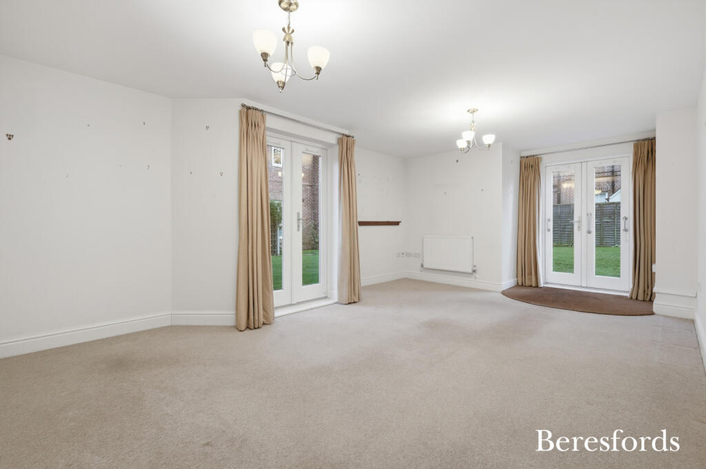 Chantry Court, Felsted, CM6 photo 4