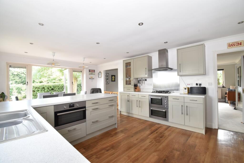 Honeysuckle Cottage, Headcorn Road, Platts Heath, ME17 - View 4