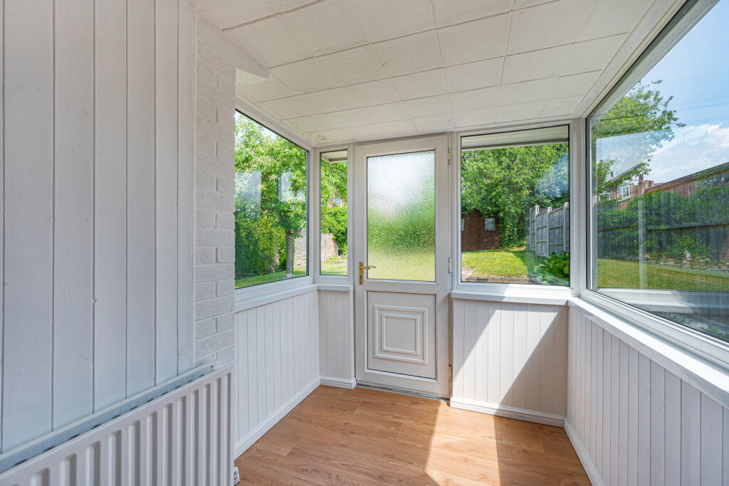 House in South Kesteven, Grantham - More