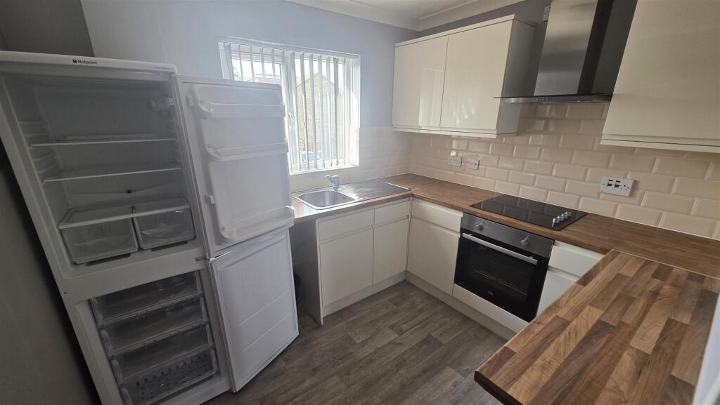 Apartment in Canterbury - View 3