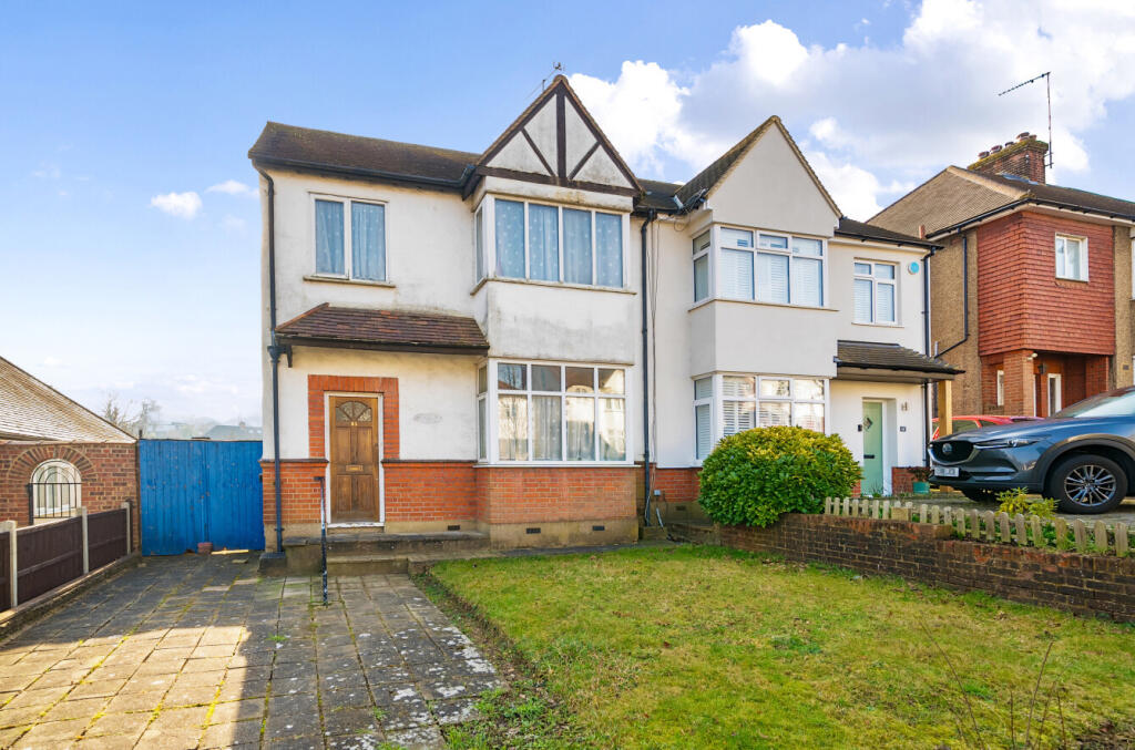 Main image of property: Meadway, High Barnet, EN5