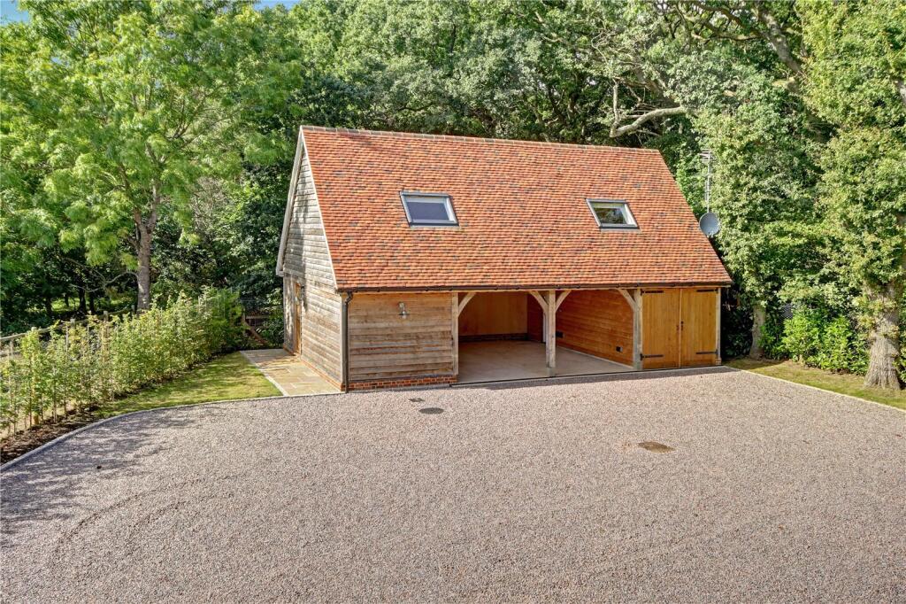 House in Reading - More