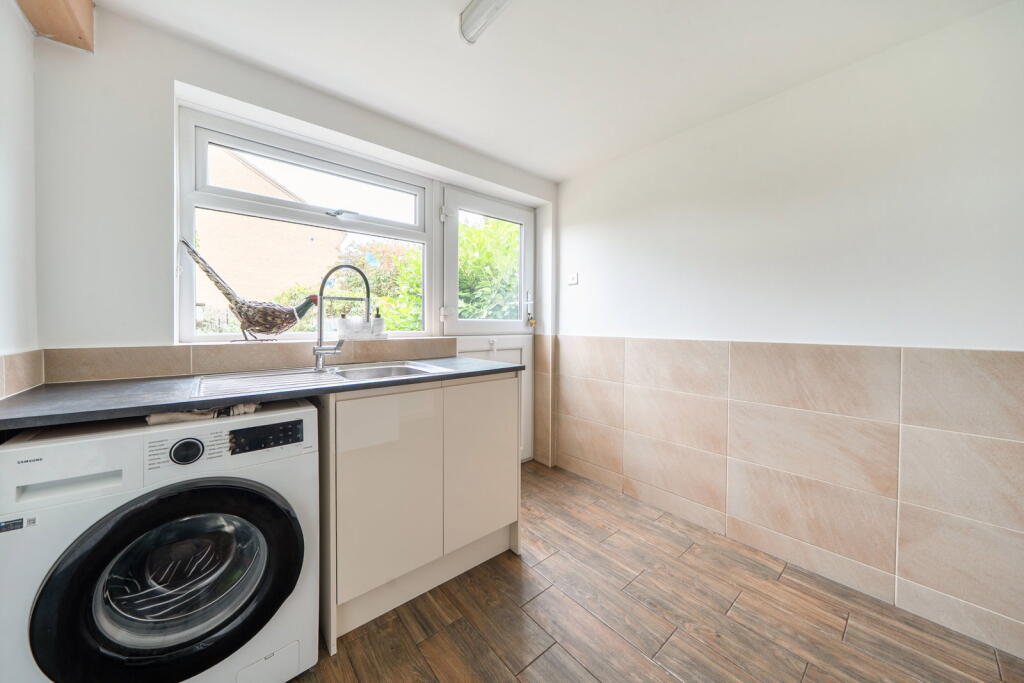 House in South Kesteven, Colsterworth - More