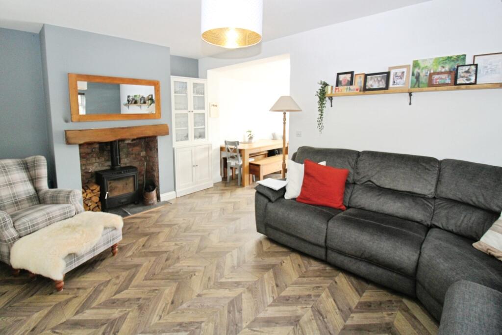 House in Hull - View 3