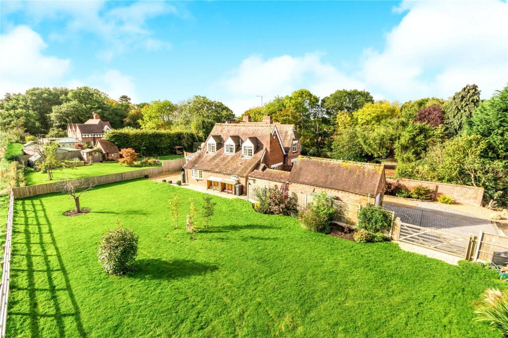 Main image of property: Beausale Lane, Warwick, Warwickshire, CV35