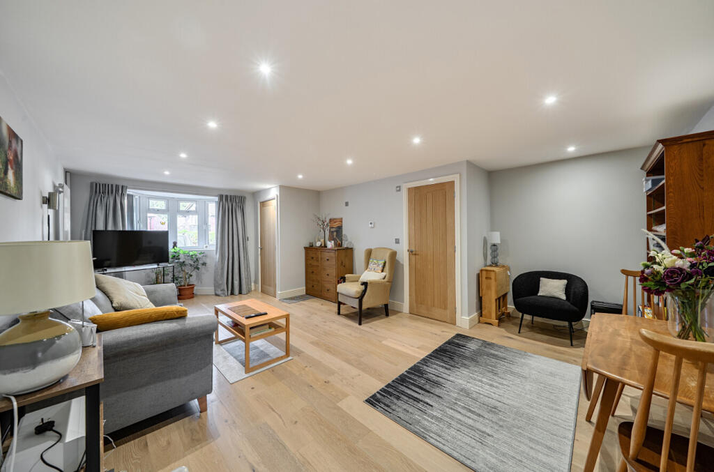 House in Oxford - View 2