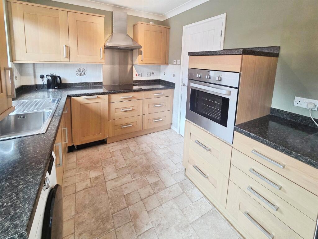 House in Chester, Ellesmere Port - View 3