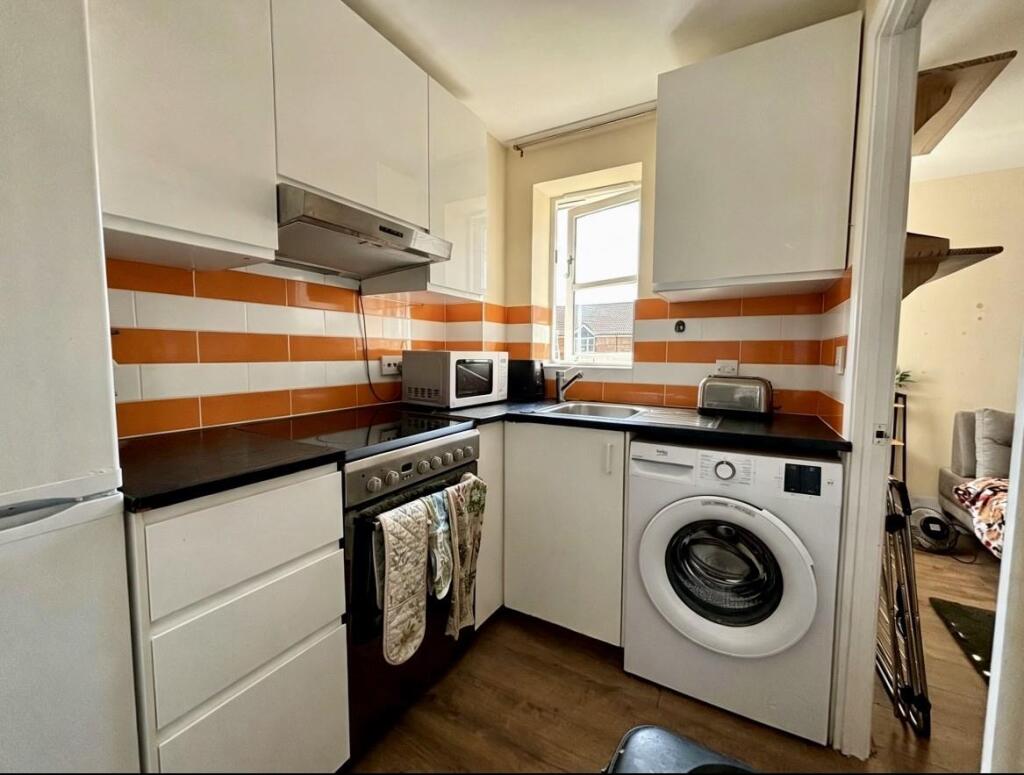 Apartment in Enfield - More
