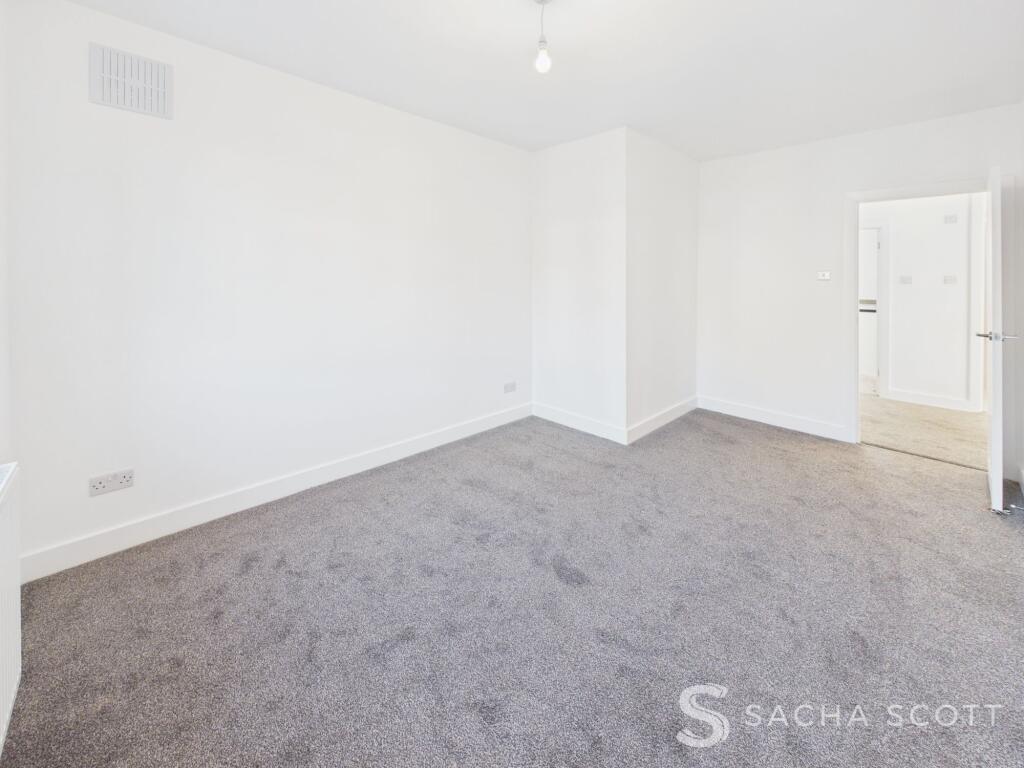Apartment in Sutton - View 5