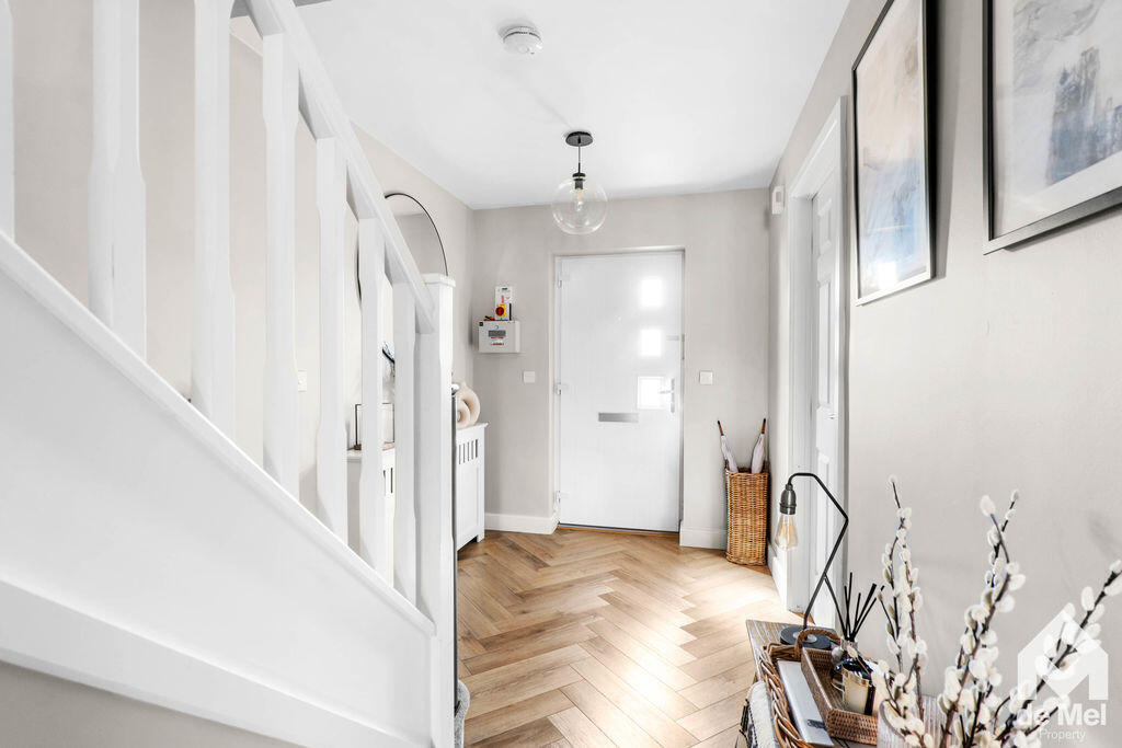 House in Gloucester - View 3