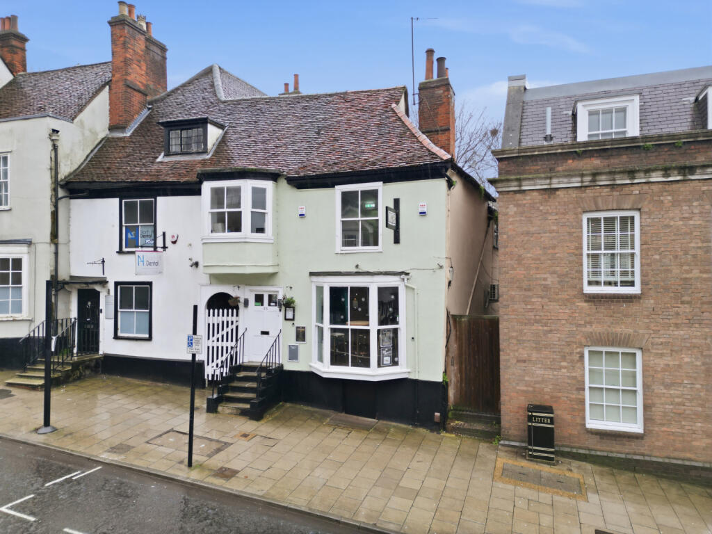 Main image of property: 45 North Hill, Colchester, CO1