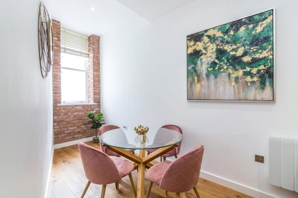 Apartment in Nottingham, Nottinghamshire - View 3