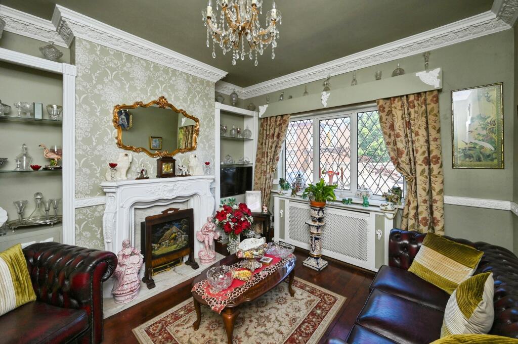 House in Mansfield, Nottinghamshire - View 4