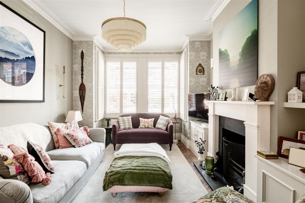 House in London - View 2