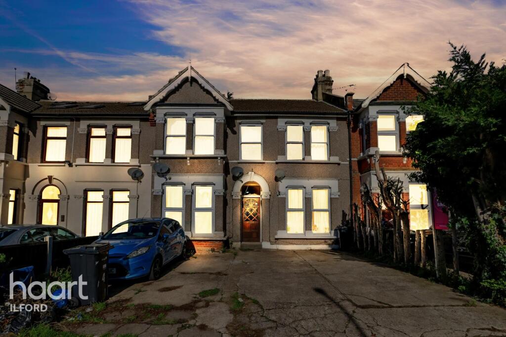 1-bed flat on Ashgrove Road, ILFORD, £225,000