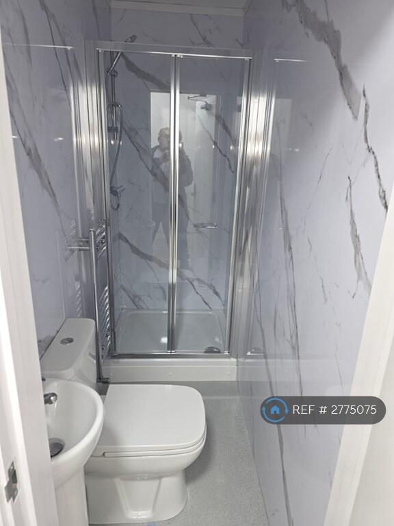 1 bedroom flat share for rent