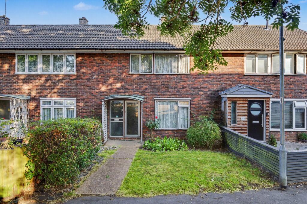 Main image of property: Paprills, Lee Chapel South, SS16