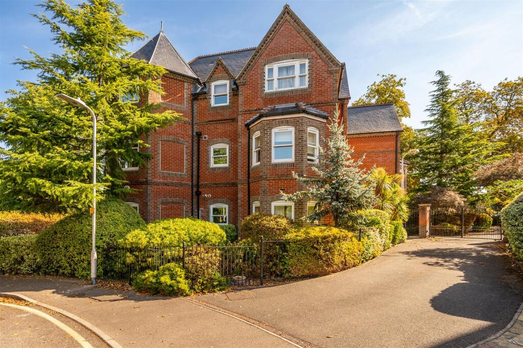 Apartment in Reading, Newtown