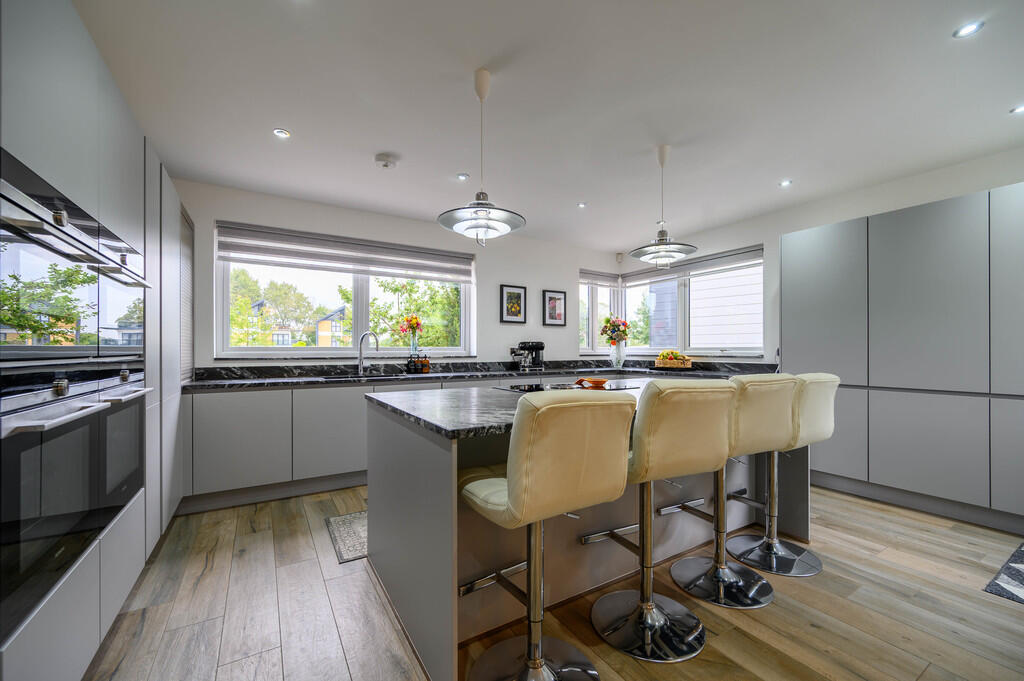 House in Nottingham, Bramcote - View 5