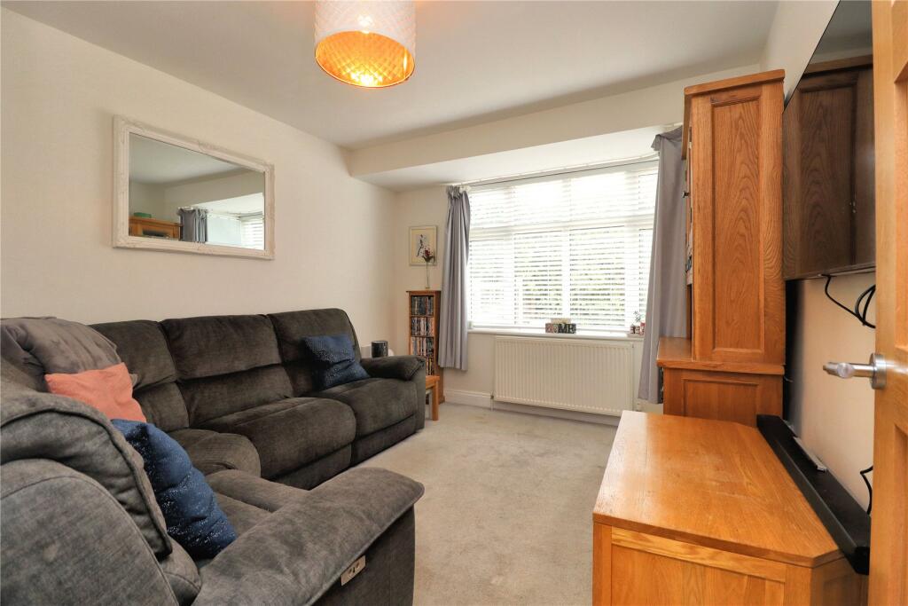 House in Woking, Surrey - View 5