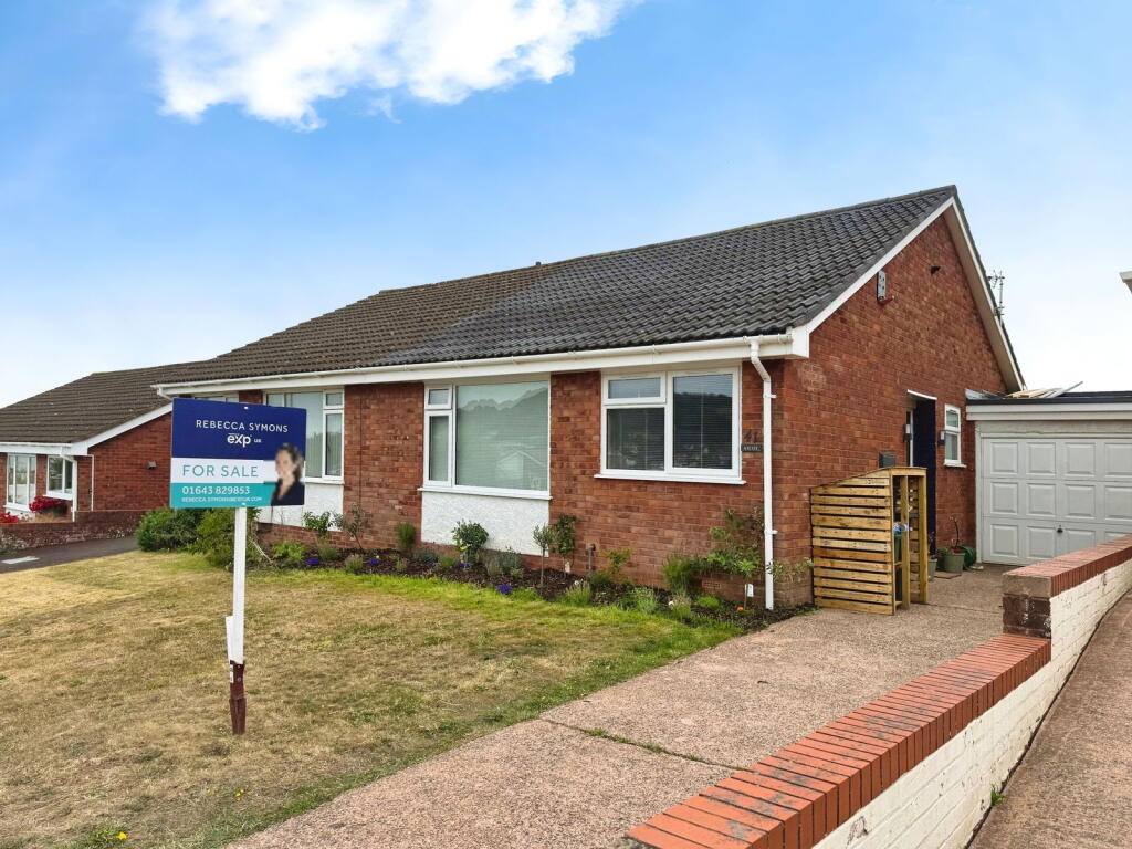 2-bed bungalow on West Street, Minehead, £325,000