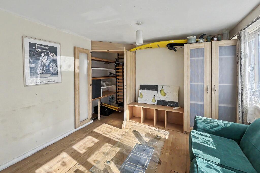46 Frensham Drive, New Addington, Croydon, CR0 0QY photo 3
