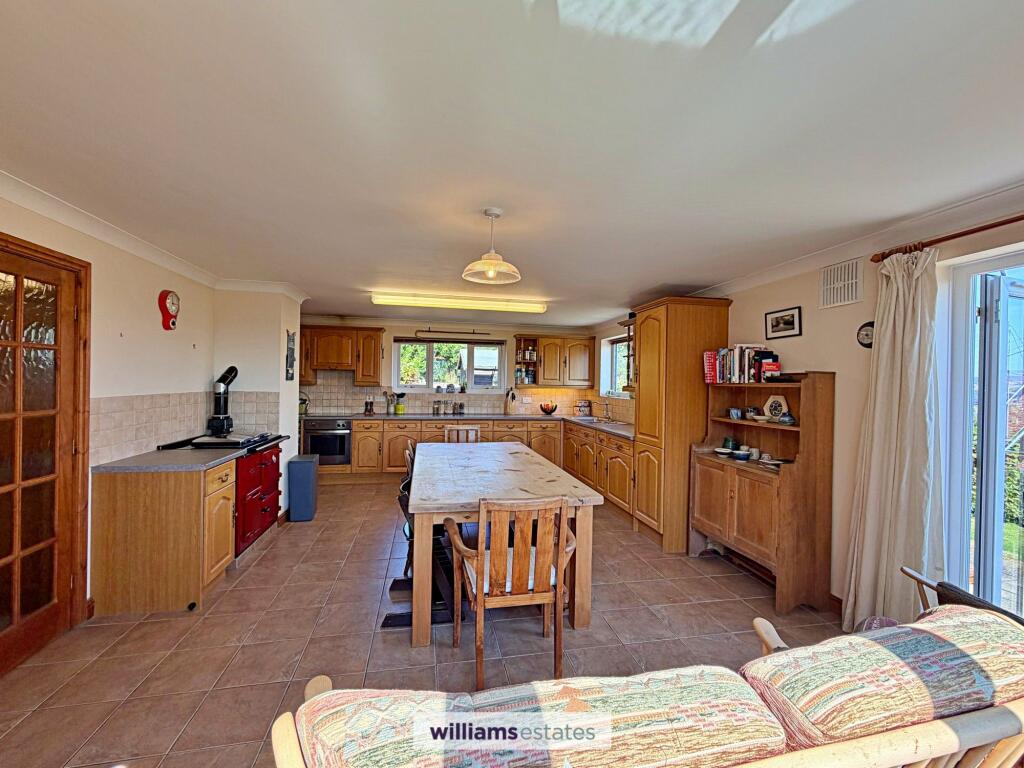 House in Llandudno, Denbighshire - More