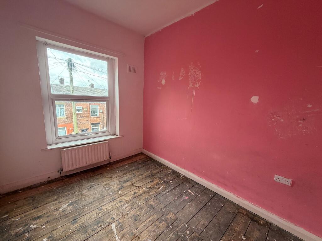 House in Oldham - View 4