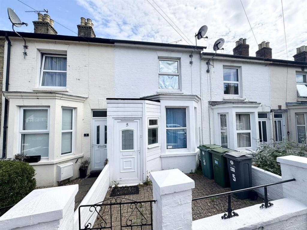 Main image of property: Arctic Road, Cowes