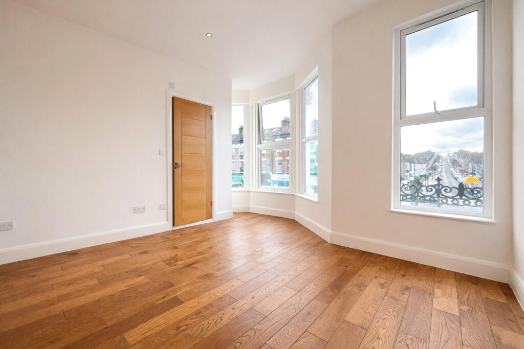 Main image of property: Green Lanes, London, N8