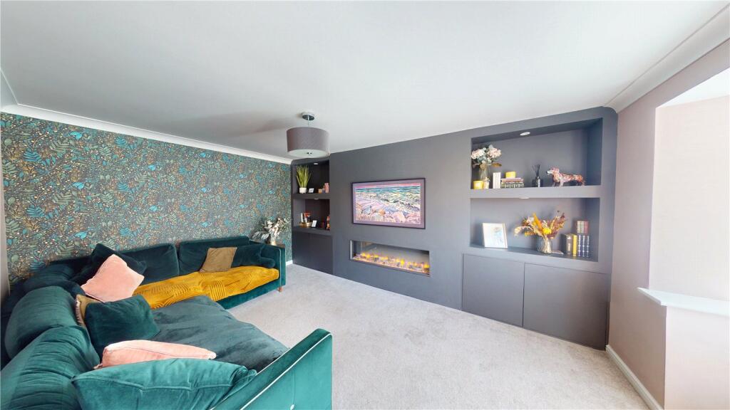 House in Sunderland, Biddick Woods Estate, Mount Pleasant - View 2