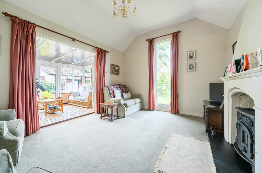 Lower Green, Wimbish, Saffron Walden, Essex, CB10 photo 4