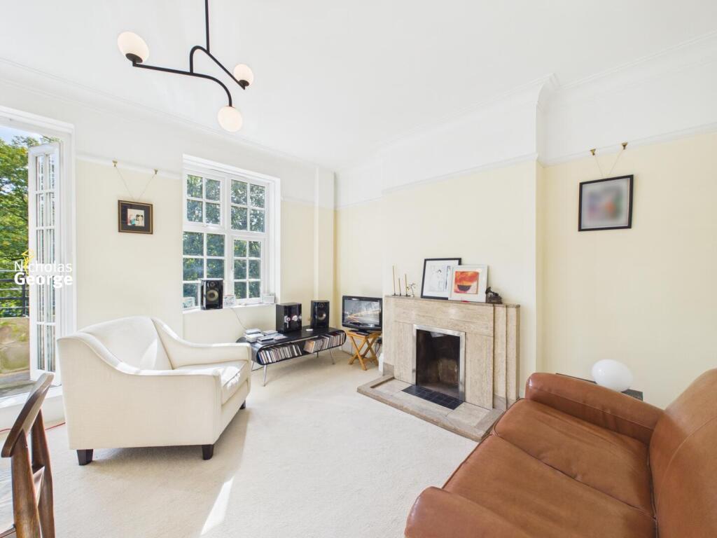 Apartment in Birmingham, Moseley - View 4