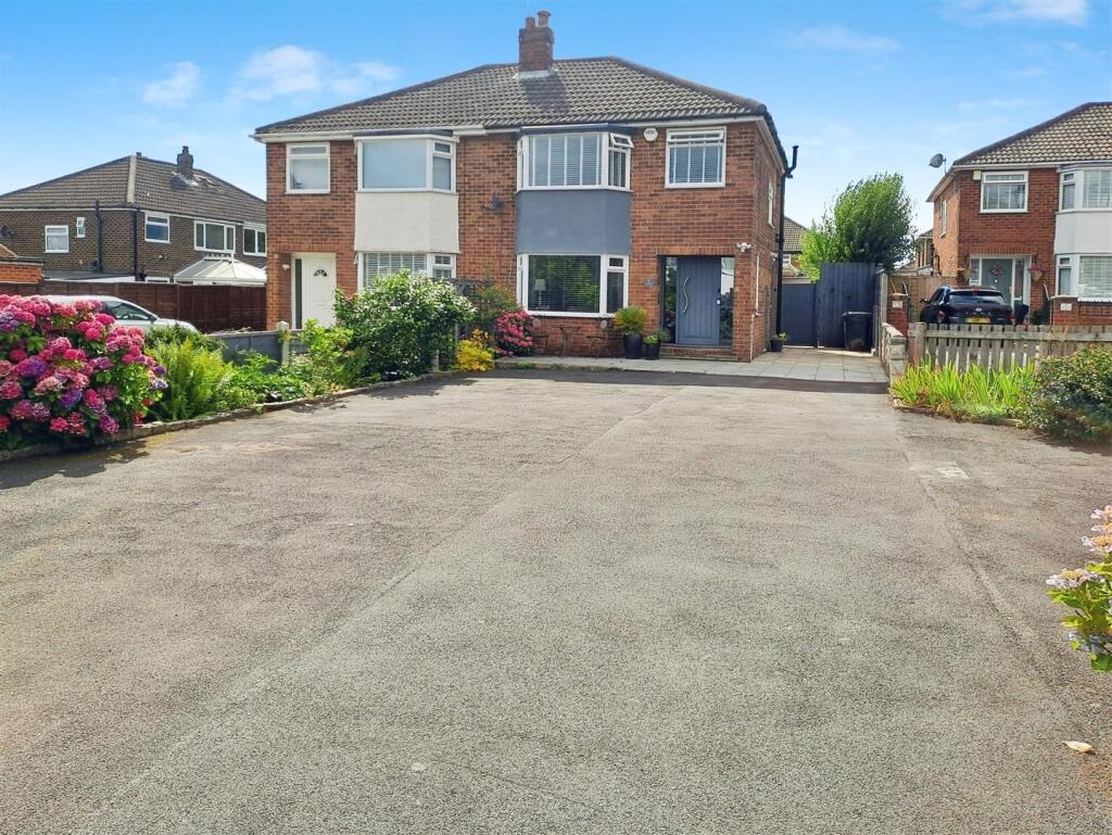 Main image of property: Richmond Court, Rothwell, Leeds