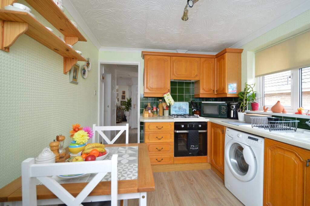 Springfield Gardens, Banwell, BS29 photo 4